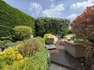 REAR DECK- click for photo gallery